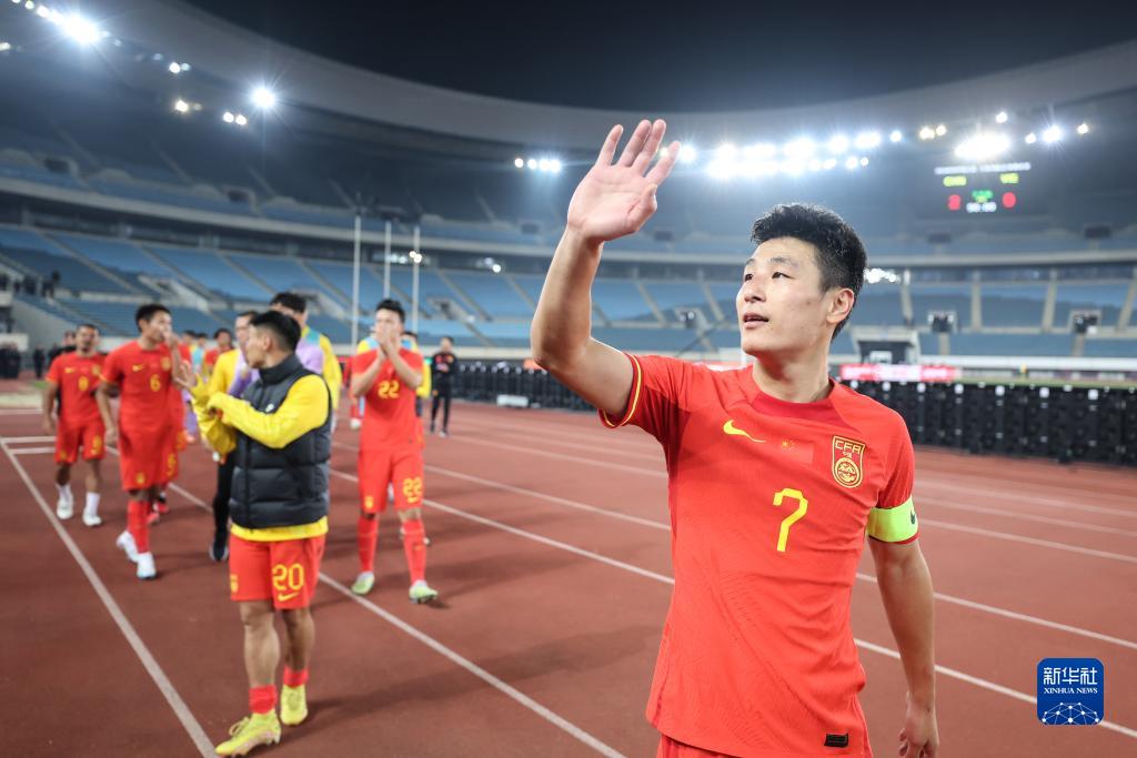 足球——国际邀请赛：中国队胜越南队