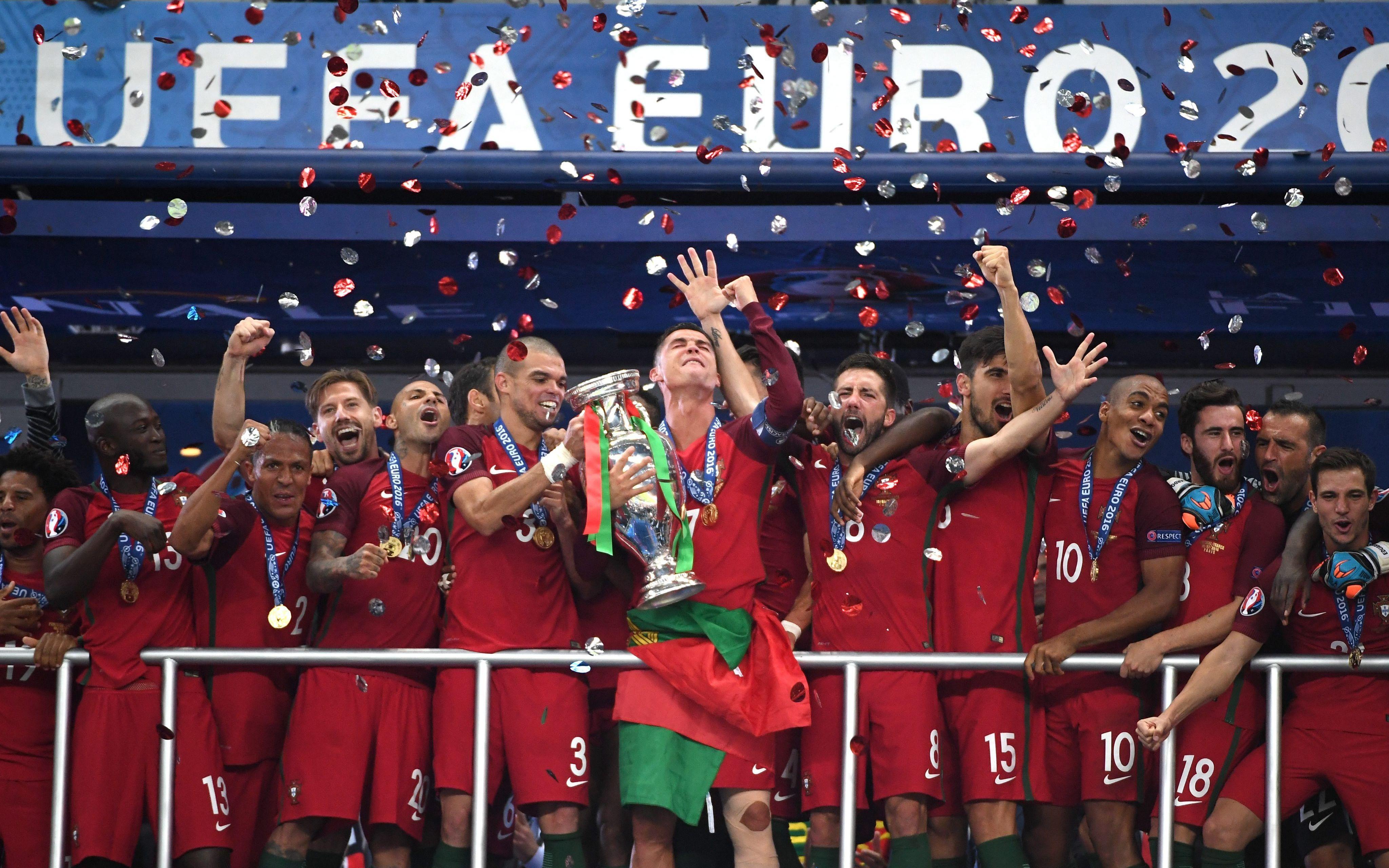 C罗第5次参赛，葡萄牙从死亡之组突围？丨欧洲杯巡礼